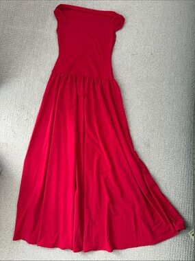 Women’s Off-Shoulder Red Maxi Dress